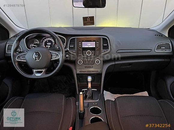 ÖZTÜRK'den MEGANE 1.5 DCİ TOUCH OTOMATİK DÜŞÜK Km'de