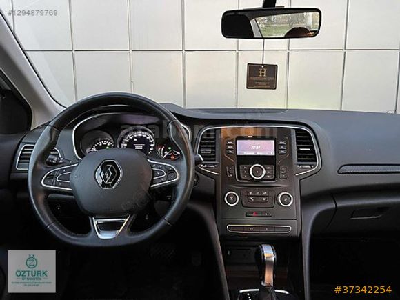 ÖZTÜRK'den MEGANE 1.5 DCİ TOUCH OTOMATİK DÜŞÜK Km'de