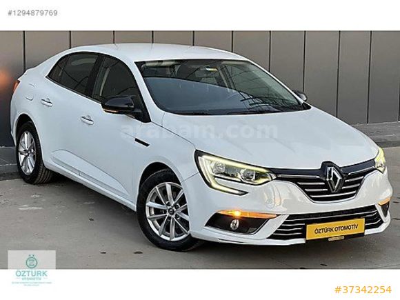 ÖZTÜRK'den MEGANE 1.5 DCİ TOUCH OTOMATİK DÜŞÜK Km'de
