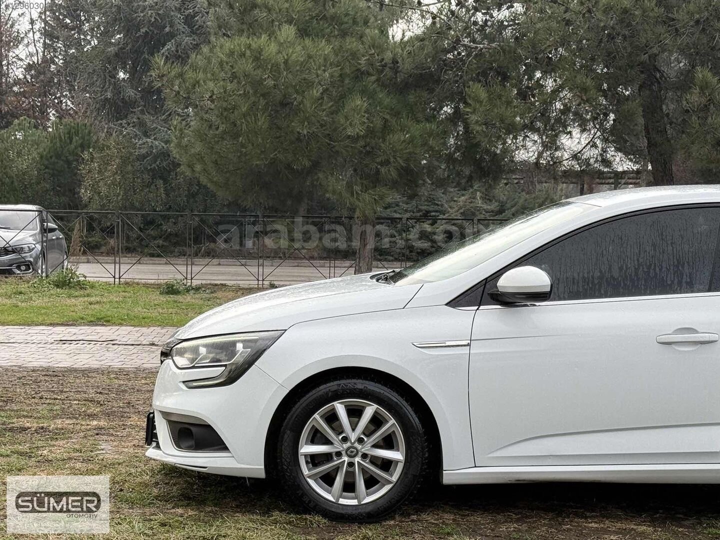 Galeriden Renault Megane 1.5 dCi Touch 2017 Model Bursa 167.000 km Beyaz 6