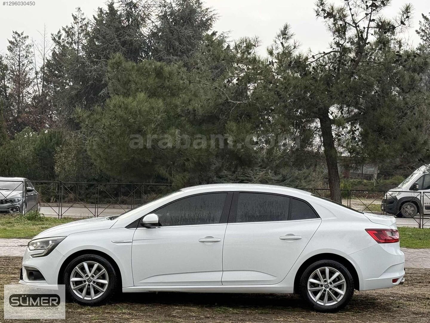 Galeriden Renault Megane 1.5 dCi Touch 2017 Model Bursa 167.000 km Beyaz 7