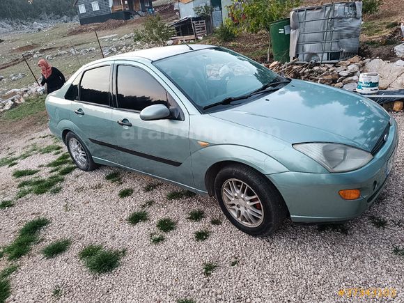Sahibinden Ford Focus 1.6 Ghia 2001 Model