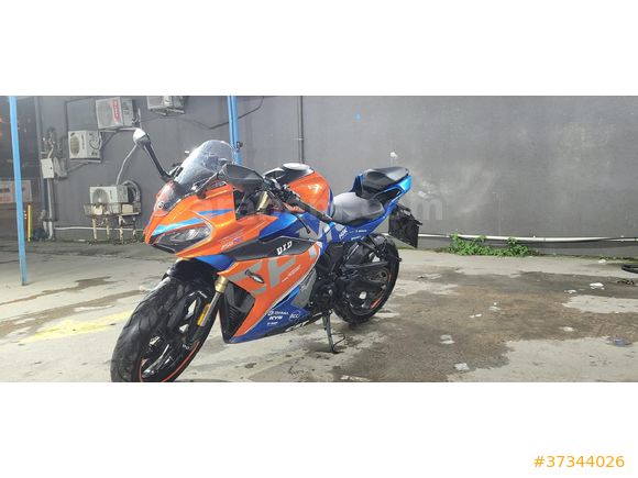 DÜŞÜK KM CFMOTO 250 SR