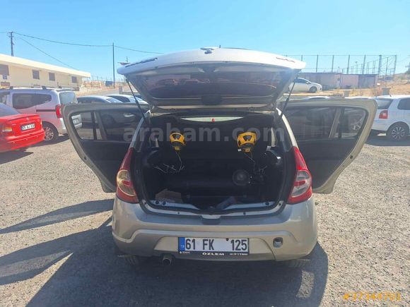 Sahibinden Dacia Sandero 1.4 Ambiance 2010 Model 