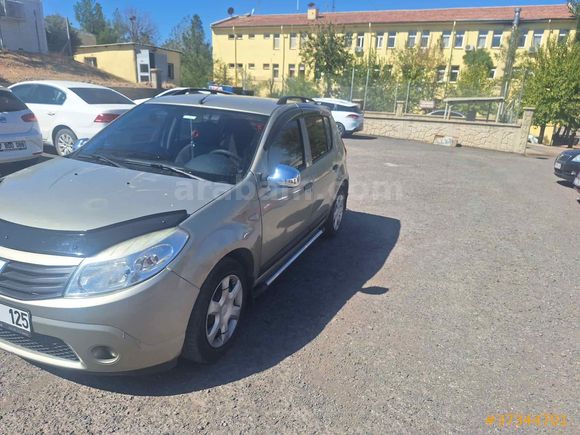 Sahibinden Dacia Sandero 1.4 Ambiance 2010 Model 