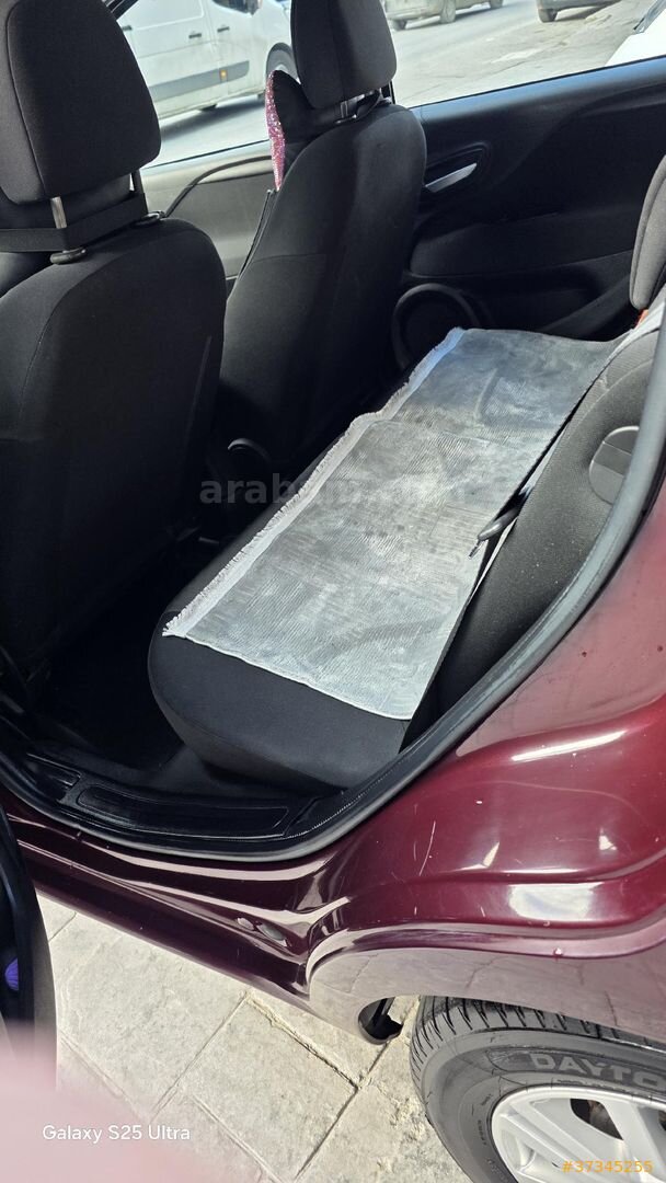 Sahibinden Fiat Punto 1.4 Easy S&S 2013 Model İstanbul 128.500 km Bordo 6