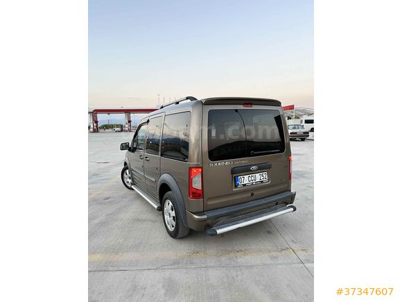Sahibinden Ford Tourneo Connect 1.8 TDCI GLX 2011 Model 