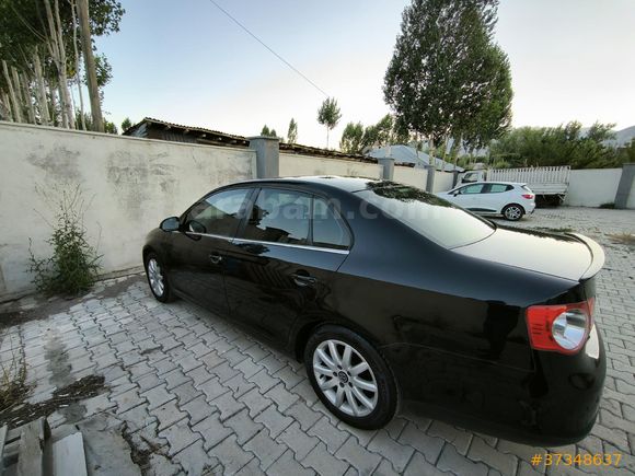 Sahibinden Volkswagen Jetta 1.4 TSi Midline 2010 Model