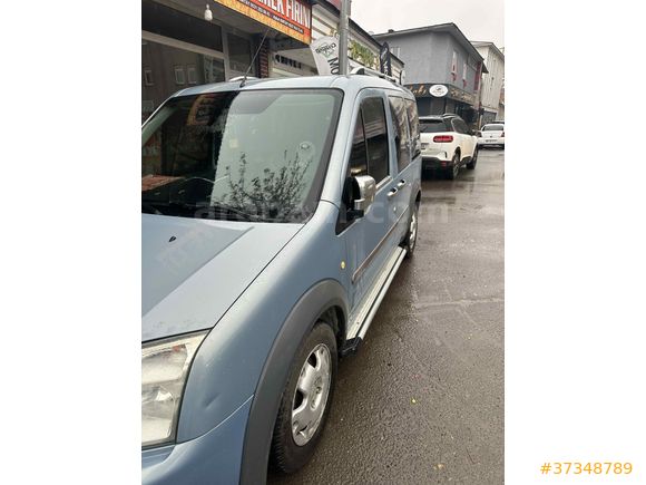 2013 model Delux ford connect 
