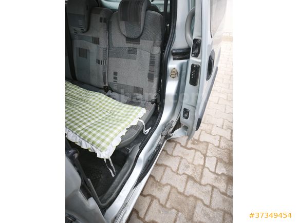 Sahibinden Renault Kangoo Multix 1.5 dCi Authentique 2006 Model