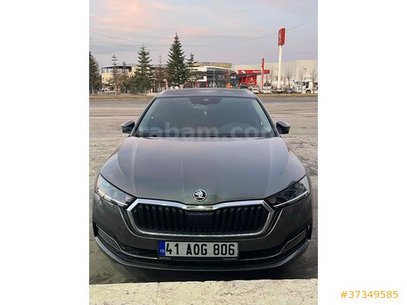 Sahibinden Skoda Octavia 1.5 e-Tec Premium 2023 Model 
