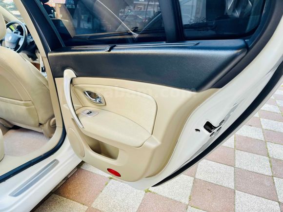 Galeriden Renault Latitude 1.5 dCi Privilege 2013 Model Tokat