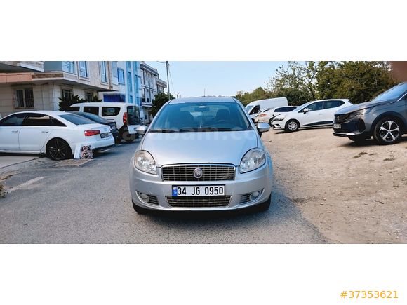 Fiat Linea 1.3 Multijet Active Plus 2012 Model  225000 km Gri (metalik). 2012 model aracın bütün ağır bakımları yapılmıştır aracın ön kaporta lokalvar