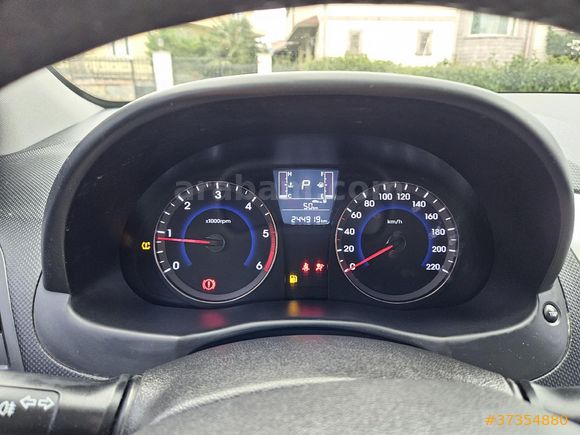 Sahibinden Hyundai Accent Blue 1.6 CRDI Mode Plus 2015 Model