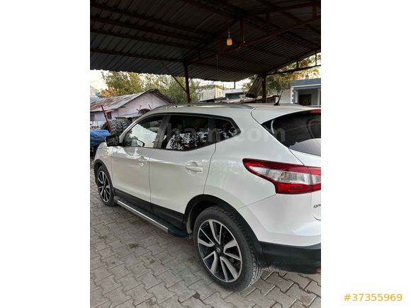 Sahibinden Nissan Qashqai 1.6 dCi Platinum Premium Pack 2015 Model 