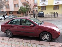 Sahibinden Ford Focus 2.0 Ghia değişensiz tek parça boya 14 yıldır tek el kullanıldı 