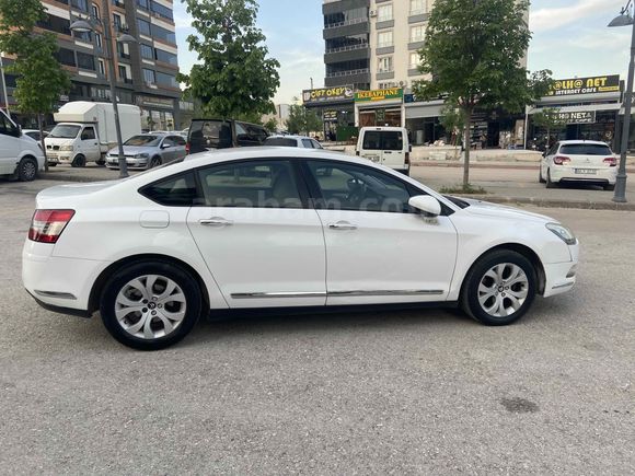 Bakımlı-Temiz 2012 model Citroen C5 1.6 e-HDi Confort   