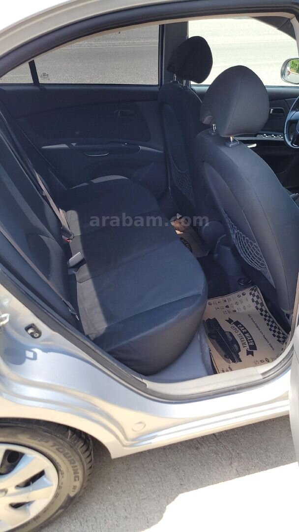 Sahibinden Kia Rio 1.4 EX Comfort 2010 Model Düzce 196.000 km Gri (Gümüş) 6