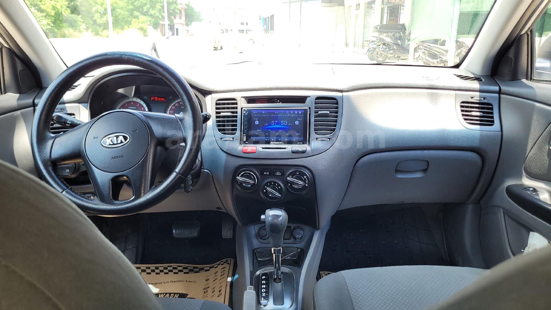 Sahibinden Kia Rio 1.4 EX Comfort 2010 Model Düzce 196.000 km Gri (Gümüş) 4