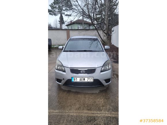 Kia Rio tam otomatik/ bakımlı/ muayene Yeni / Ekspertiz