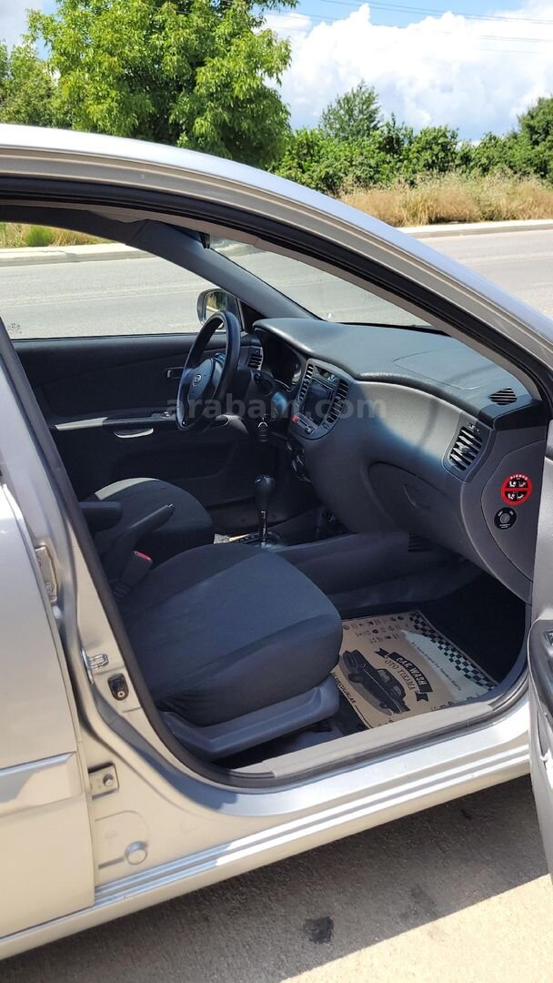 Sahibinden Kia Rio 1.4 EX Comfort 2010 Model Düzce 196.000 km Gri (Gümüş) 5