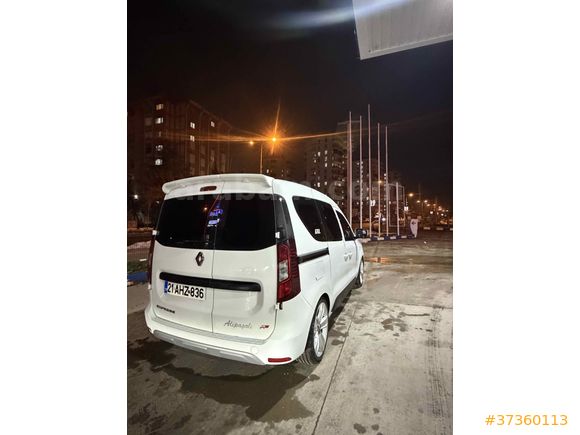 Sahibinden Renault Express 1.5 BlueDCI Joy 2024 Model 
