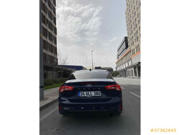 DÜŞÜK KM’Lİ BOYASIZ HATASIZ TRAMERSİZ ARAÇ