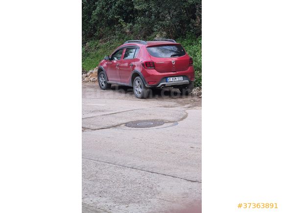Sahibinden Dacia Sandero 0.9 TCe Stepway Easy-R 2020 Model  29.000 km Bordo