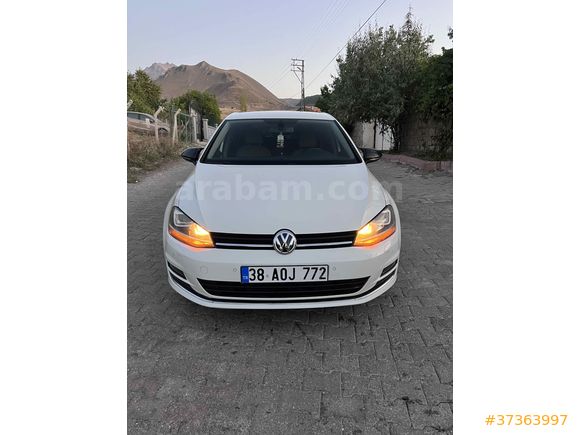 105000 km  Volkswagen Golf 1.6 TDi BlueMotion Highline 2015 Model  
