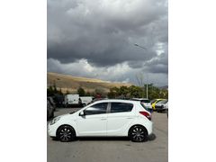 Sahibinden Hyundai i20 1.4 CRDi Style 2011 Model