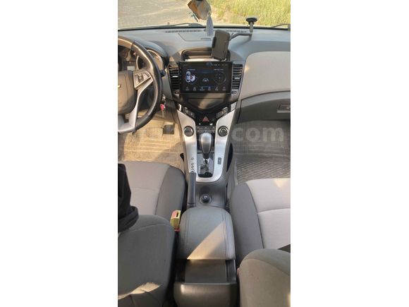 86bindeOtomatik Chevrolet Cruze 1.6 LS 2010 Model  