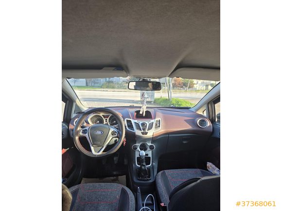 Sahibinden Ford Fiesta 1.4 Titanium 2010 Model