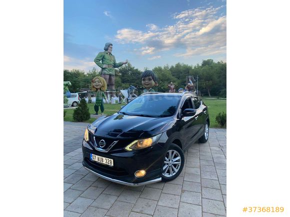 Sahibinden Nissan Qashqai 1.5 dCi Tekna Sky Pack 2014 Model 