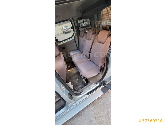 Sahibinden Renault Kangoo Multix 1.5 dCi Authentique 2010 Model  390.320 km Gri (Gümüş)
