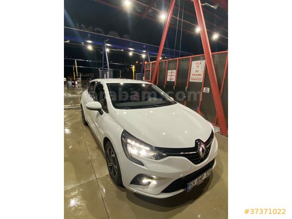 Sahibinden Renault Clio 1.0 TCe Joy 2022 Model Samsun 
Beyaz