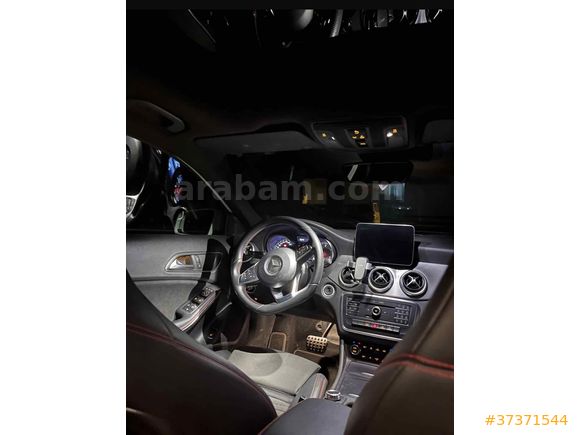 GARAJ ARABASI GLA 180 d AMG