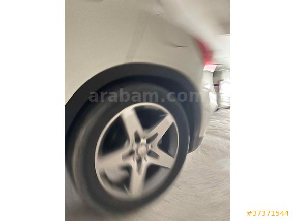 GARAJ ARABASI GLA 180 d AMG