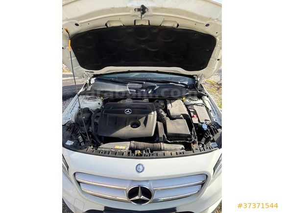 GARAJ ARABASI GLA 180 d AMG