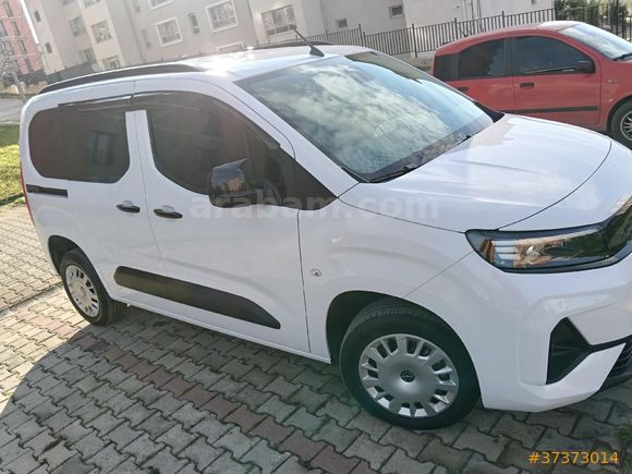 Sahibinden Opel Combo 1.5 CDTI Essential 2025 Model