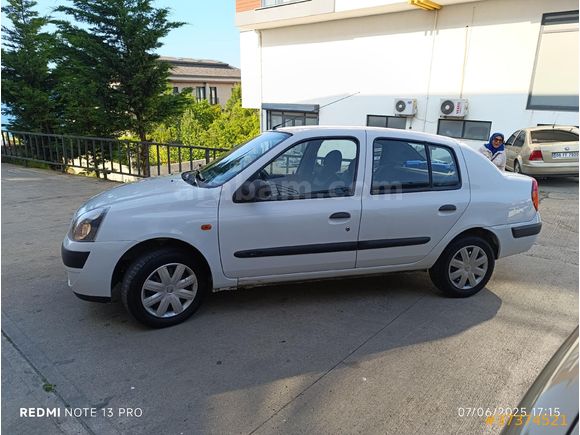 tek parça boyalı Renault Clio 1.5 dCi Authentique 2003 Model