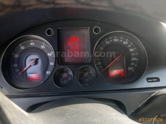 KAREN YEDİEMİN'DEN 2006 PASSAT 2.0 FSI OTOMATİK 166.000 KM DE