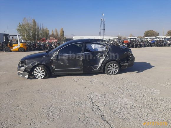 KAREN YEDİEMİN'DEN 2006 PASSAT 2.0 FSI OTOMATİK 166.000 KM DE