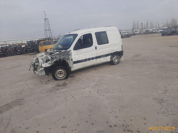 KAREN YEDİEMİN'DEN PARTNER 2004 MODEL 2.0 HDI 190C