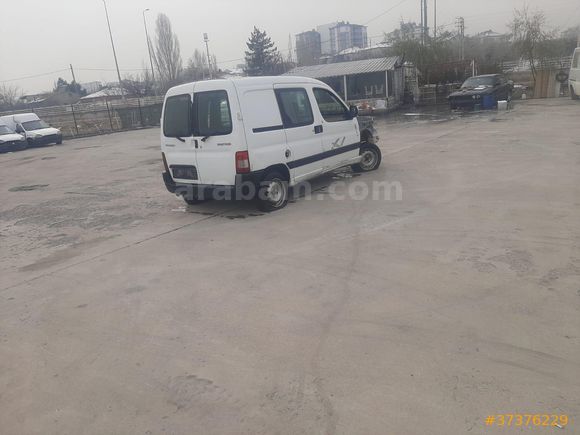 KAREN YEDİEMİN'DEN PARTNER 2004 MODEL 2.0 HDI 190C