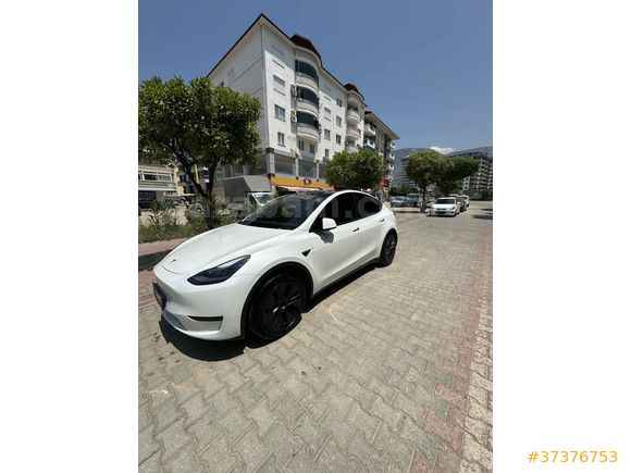 Sahibinden Tesla Model Y Standart Range 2025 Model 
