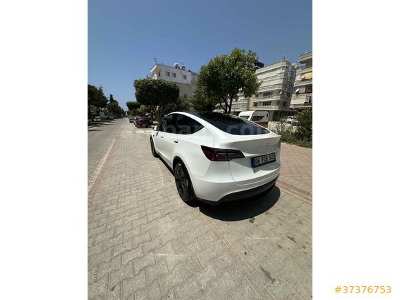 Sahibinden Tesla Model Y Standart Range 2025 Model 