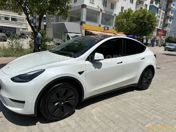 Sahibinden Tesla Model Y Standart Range 2025 Model 