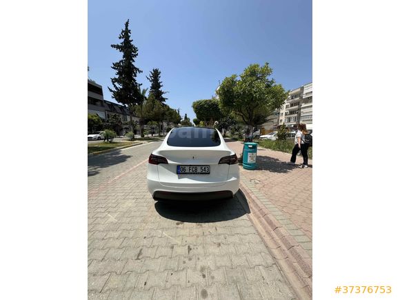Sahibinden Tesla Model Y Standart Range 2025 Model 