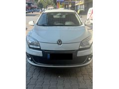Sahibinden Renault Megane 1.5 dCi Touch 2013 Model . Ağır hasar kaydı yoktur. İlk elden bizde olan bir araç. Model yükselteceğimiz için satıyoruz.