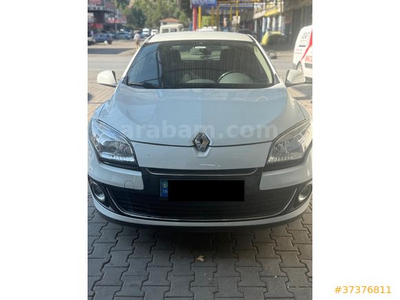 Sahibinden Renault Megane 1.5 dCi Touch 2013 Model . Ağır hasar kaydı yoktur. İlk elden bizde olan bir araç. Model yükselteceğimiz için satıyoruz.